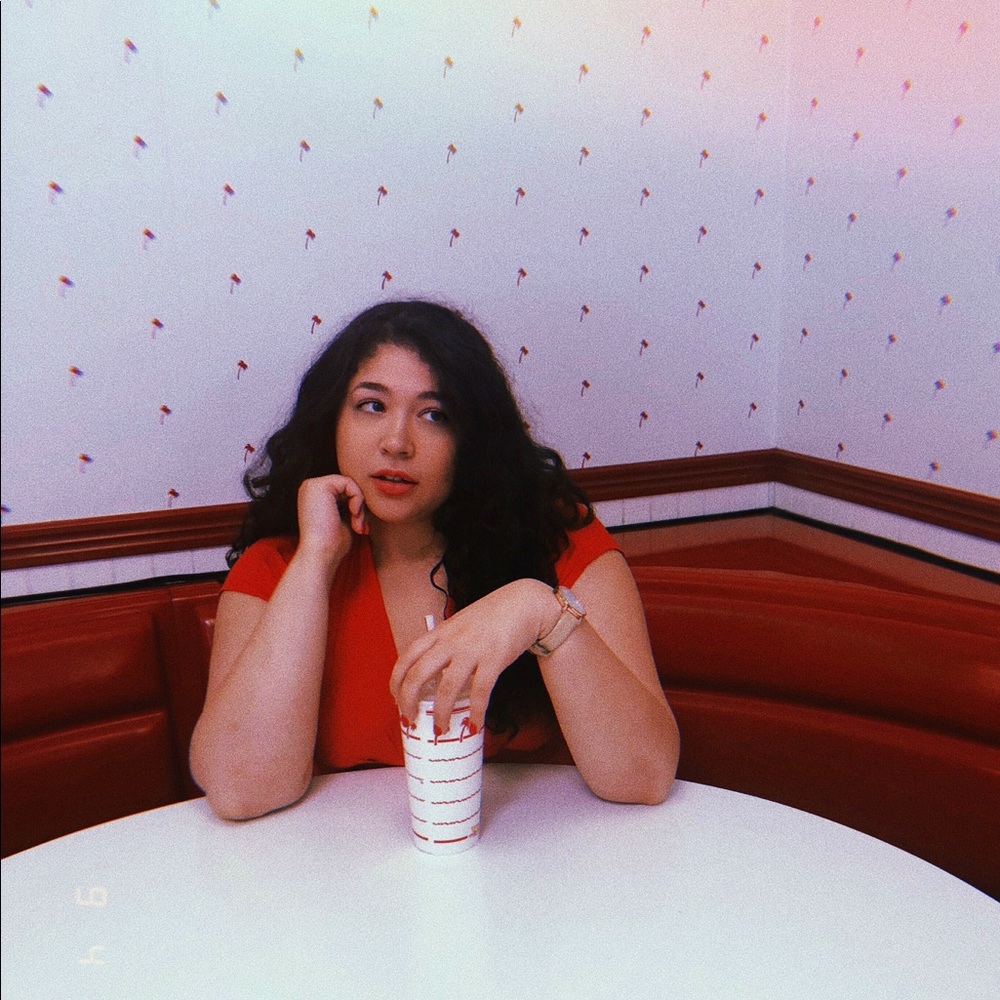 Meet your Posher, Jessenia